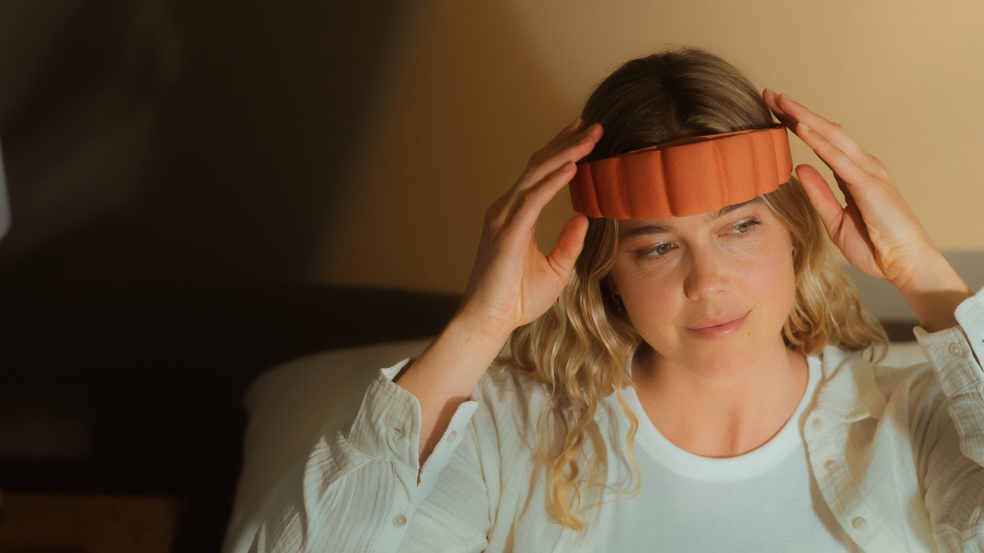 Somnee Smart Sleep Headband - UC Berkeley-developed EEG neurostimulation wearable for sleep